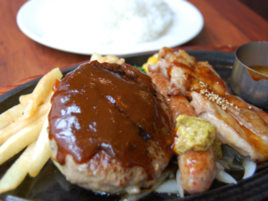 ハンバーグ定食